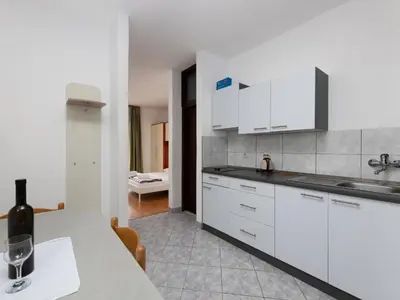 Kuhinja ili čajna kuhinja u objektu Studio Lončar-4 by Interhome