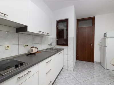 Kuhinja ili čajna kuhinja u objektu Studio Lončar-4 by Interhome