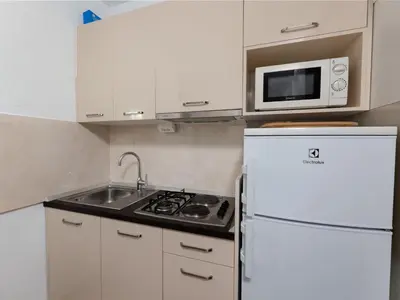 Kuhinja ili čajna kuhinja u objektu Apartment Lončar-5 by Interhome