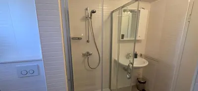 Kupaonica u objektu Apartmani Antičević