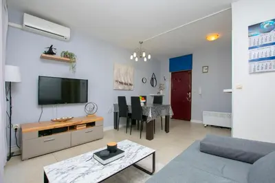 TV i/ili zabavni centar u objektu Apartment Jozo