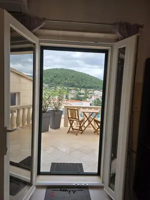 Pogled na planine ili pogled na planine iz apartmana