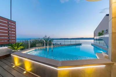 Bazen u objektu Apartments Villa Tomaš ili u blizini