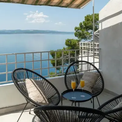 Ocean front apartment with stunning view