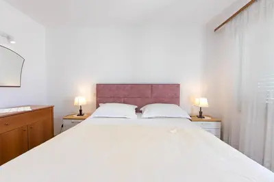 Krevet ili kreveti u jedinici u objektu Apartmani Brela 18