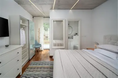 Krevet ili kreveti u jedinici u objektu Villa Island Pearl A Stunning Oasis of Luxury and Serenity on Brač Island