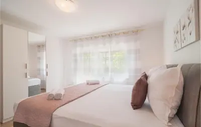 Krevet ili kreveti u jedinici u objektu Three-Bedroom Apartment In Dugi Rat