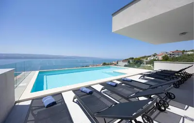 Bazen u objektu Stunning Apartment In Stanici With House Sea View ili u blizini