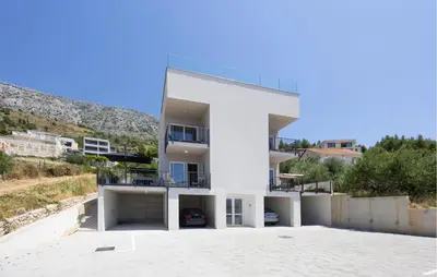 Pogled na planine ili pogled na planine iz apartmana