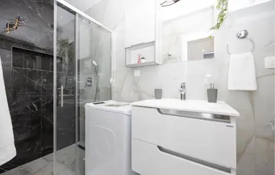 Kupaonica u objektu Awesome Apartment In Stanici With Wifi