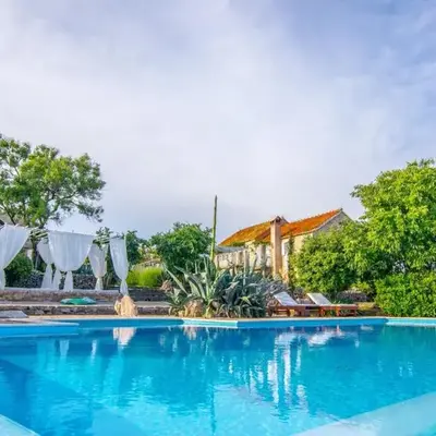 Sea View Villa with Tennis Court - Dvori sv Jurja