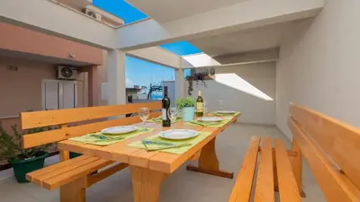 Tlocrt objekta Apartman Erstic 1 - Baska Voda by Villas Guide
