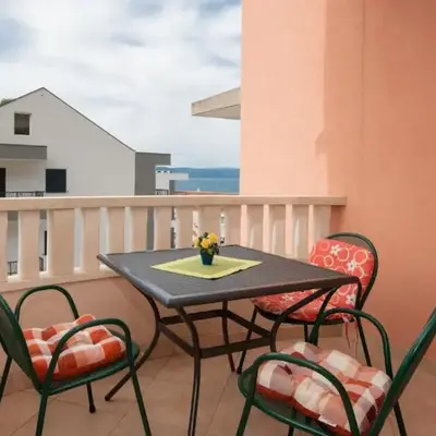 Studio Apartman Erstic 2 - Baska Voda by Villas Guide