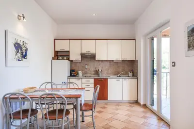 Kuhinja ili čajna kuhinja u objektu Apartments Ksenija