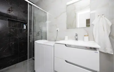 Kupaonica u objektu Stunning Apartment In Stanici With Wifi