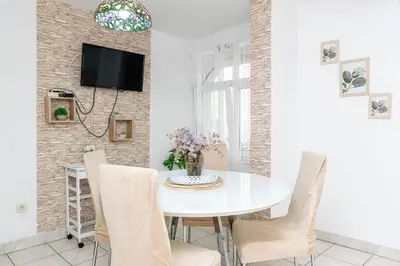 TV i/ili zabavni centar u objektu Apartments Knez