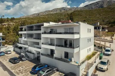 Pogled na planine ili pogled na planine iz apartmana