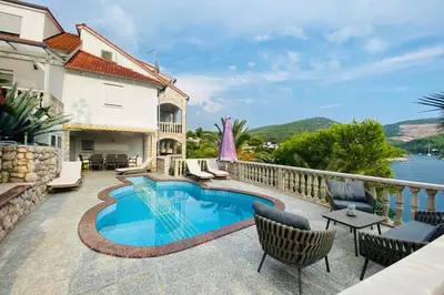 Pogled na planine ili pogled na planine iz apartmana