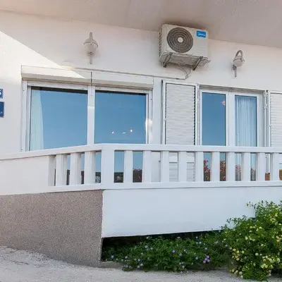 Holiday house with a parking space Stanici