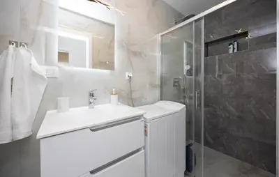 Kupaonica u objektu Gorgeous Apartment In Stanici With Wifi