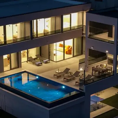 Villa Pavuza Luxury 4-Bedroom Seaview Villa