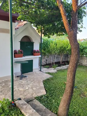 Vrt u objektu House Feniks - great for a family vacation