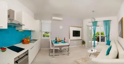 Kuhinja ili čajna kuhinja u objektu The Beach Apartments
