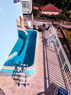Bazen u objektu Villa Art ili u blizini
