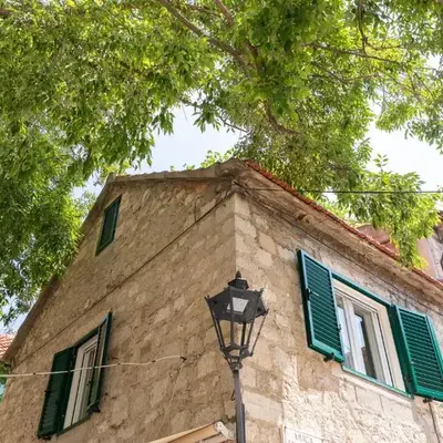La Perla - Downtown House