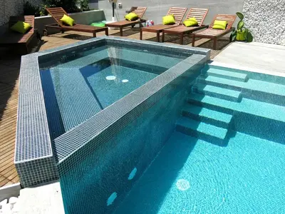 Bazen u objektu Luxury apartment Lara shared pool ili u blizini