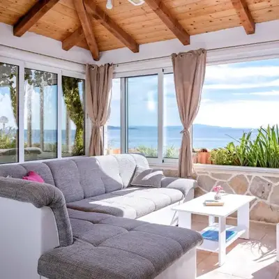 Apartment Spila