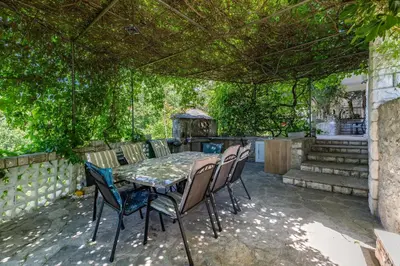Vrt u objektu Apartments and rooms by the sea Brela, Makarska - 24416
