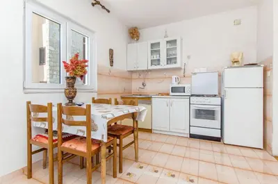 Kuhinja ili čajna kuhinja u objektu Apartments Bozjidar