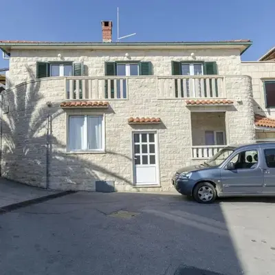 Apartments Mare