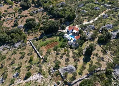 Ptičja perspektiva objekta Casa Carlena