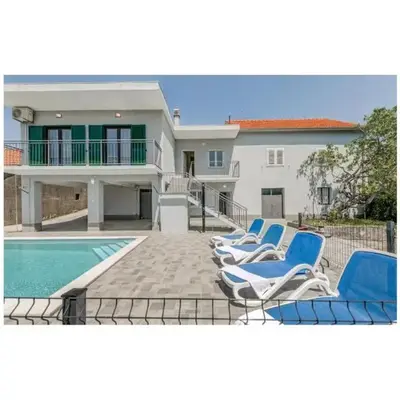 Beautiful Apartment In Omis