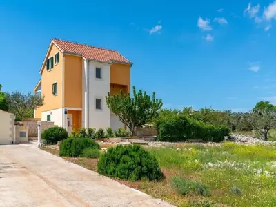 Vrt u objektu Villa Jelena - Five Bedroom Villa with Swimming pool