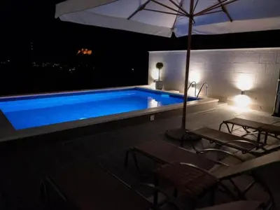 Bazen u objektu Apartments Trogrli - Studio with Balcony and Sea View ili u blizini