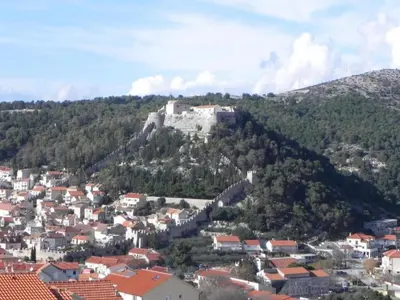 Pogled na planine ili pogled na planine iz apartmana