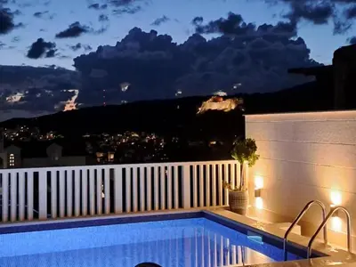 Bazen u objektu Apartments Trogrli - Two-Bedroom Apartment with Balcony and Sea View ili u blizini