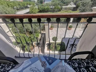 Balkon ili terasa u objektu Apartments White House - Two Bedroom Apartment with Balcony and Sea View 2