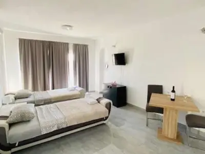 Krevet ili kreveti u jedinici u objektu Villa Brazza - Two Bedroom Apartment 1