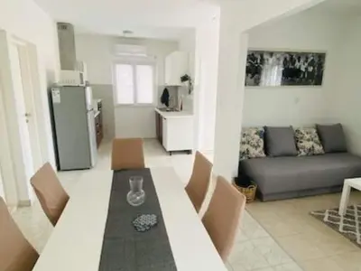 Kuhinja ili čajna kuhinja u objektu Villa Brazza - Two Bedroom Apartment 1