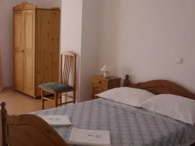 Krevet ili kreveti u jedinici u objektu Apartments White House - Studio Apartment with Balcony and Sea View 3
