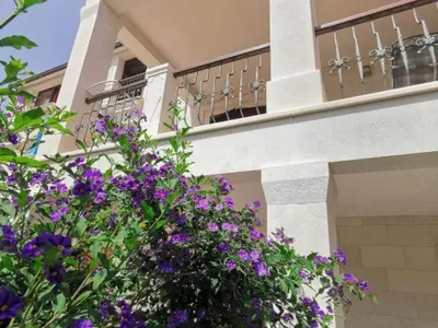 Vrt u objektu Apartments White House - Two Bedroom Apartment with Terrace 1