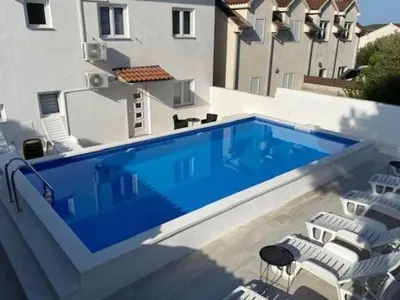 Bazen u objektu Villa Brazza - Studio Apartment ili u blizini