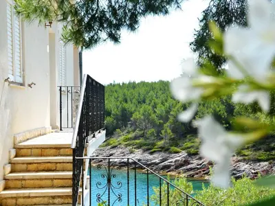 Bazen u objektu Blissful Bay Apartments Vrboska - Classic Two Bedroom Apartment with Terrace ili u blizini