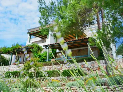 Vrt u objektu Blissful Bay Apartments Vrboska - Classic Two Bedroom Apartment with Terrace