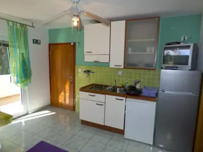 Kuhinja ili čajna kuhinja u objektu Beachfront Apartments Pla a - Two Bedroom Apartment A2