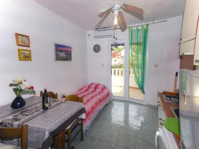 Kuhinja ili čajna kuhinja u objektu Beachfront Apartments Pla a - Two Bedroom Apartment A2